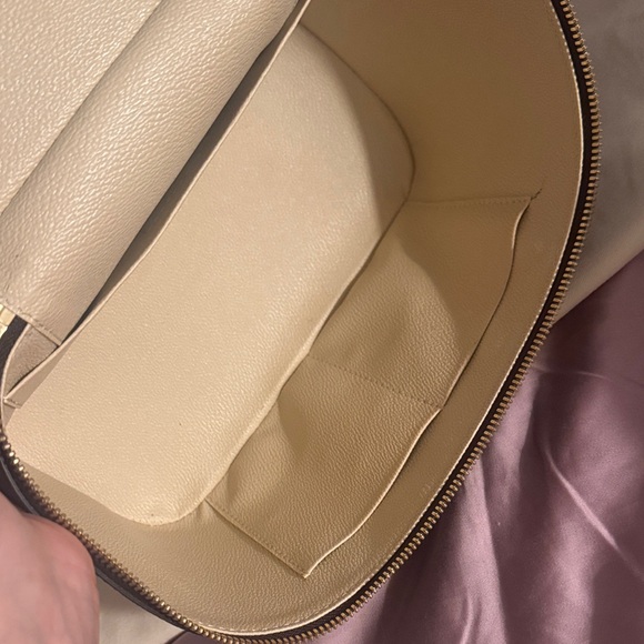 Vanity Case - Picture 9 of 13